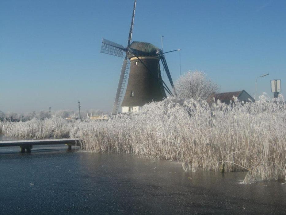 Boathouse At Unescco Fort And Magnificent Lake-View Roelofarendsveen Bagian luar foto