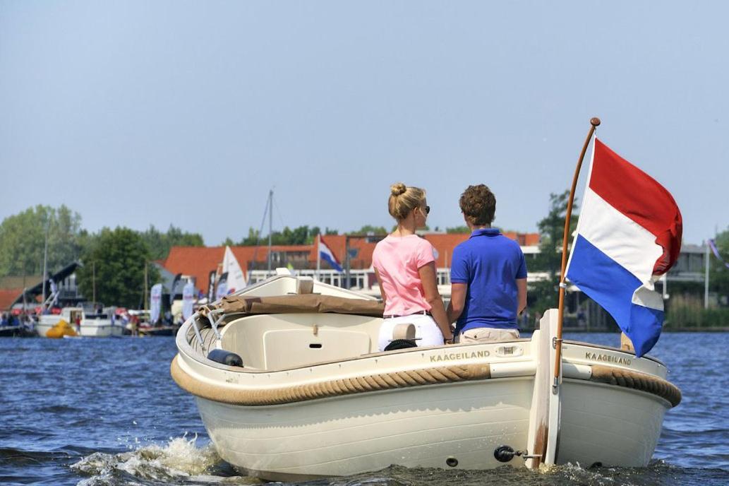 Boathouse At Unescco Fort And Magnificent Lake-View Roelofarendsveen Bagian luar foto