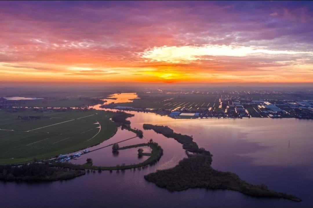 Boathouse At Unescco Fort And Magnificent Lake-View Roelofarendsveen Bagian luar foto
