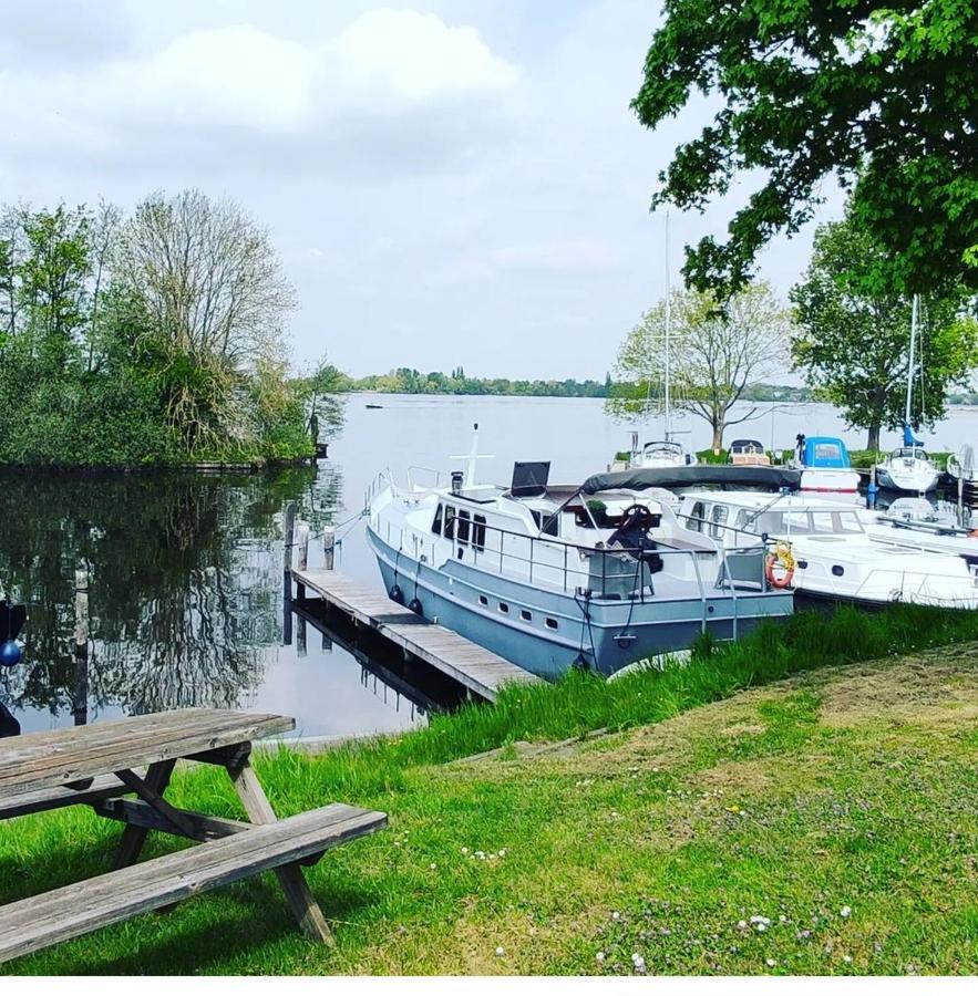 Boathouse At Unescco Fort And Magnificent Lake-View Roelofarendsveen Bagian luar foto