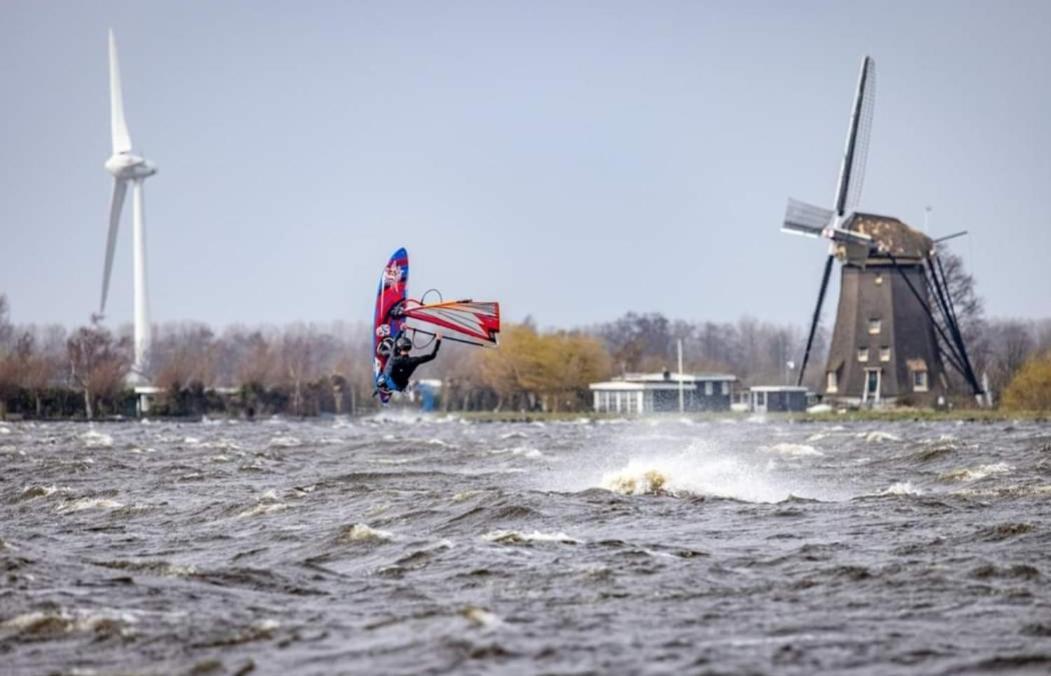 Boathouse At Unescco Fort And Magnificent Lake-View Roelofarendsveen Bagian luar foto